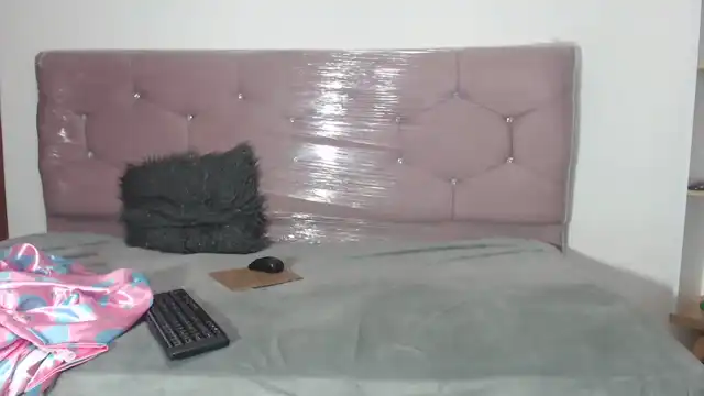 Sarabeckett – XlovecamLive Video Recording – 2025 05-22 05:29:43