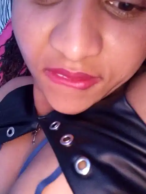 Sarabeckett – XlovecamLive Video Recording – 2025 05-15 09:40:10