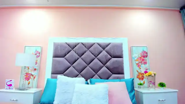 Saarahjones – XlovecamLive Video Recording – 2025 06-15 16:12:25