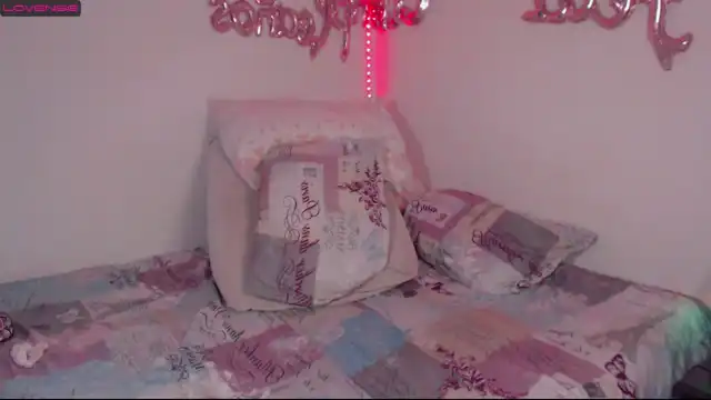Andilove – XlovecamLive Video Recording – 2025 04-01 01:34:15