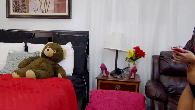 Cin – XlovecamLive Video Recording – 2025 04-14 21:48:45