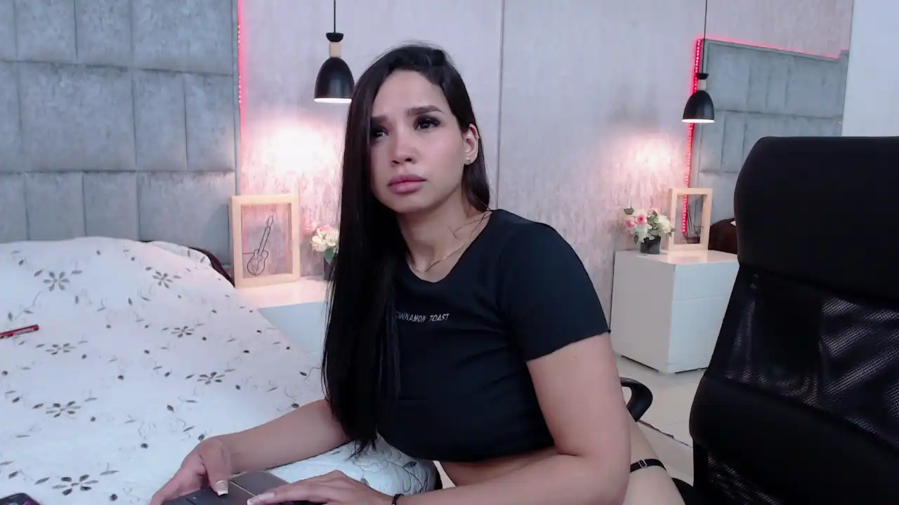 Annecasanova – XlovecamLive Video Recording – 2025 05-09 12:21:01