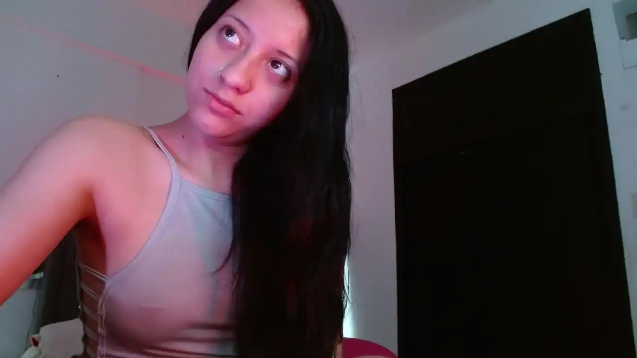 Valeriehang – XlovecamLive Video Recording – 2025 06-14 22:02:34