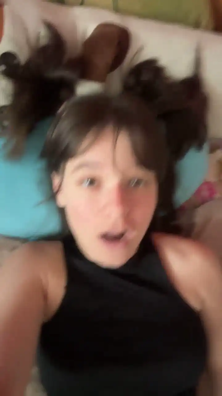 Herliossa – XlovecamLive Video Recording – 2025 05-10 04:59:41