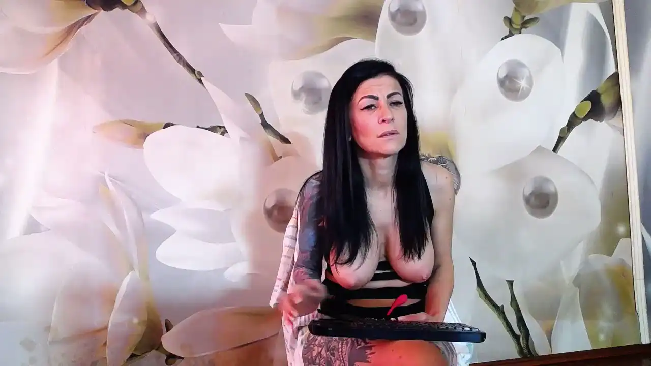 Andrad – XlovecamLive Video Recording – 2025 04-08 07:03:30
