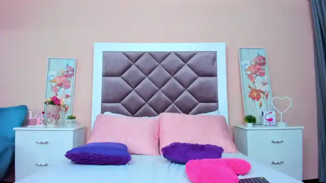 Saarahjones – XlovecamLive Video Recording – 2025 06-08 10:25:60