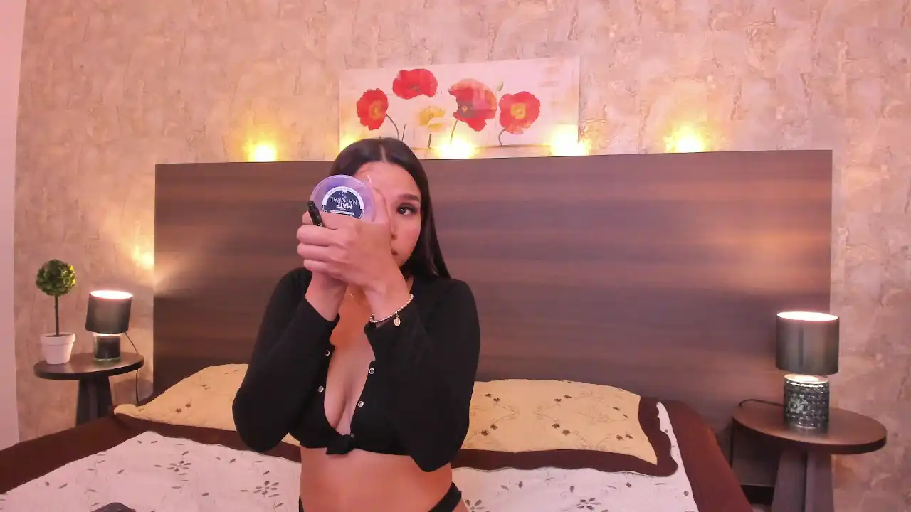 Annecasanova – XlovecamLive Video Recording – 2025 05-20 21:09:46