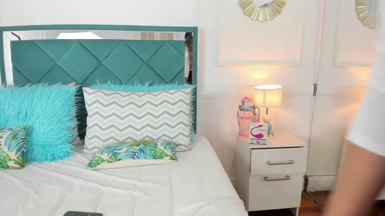Valeriaafranco – XlovecamLive Video Recording – 2025 06-24 23:32:41