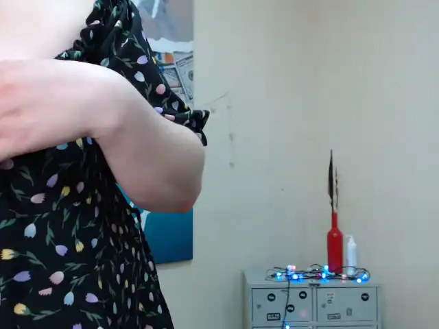 Ladybi – XlovecamLive Video Recording – 2025 05-15 14:03:24