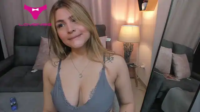 Sarawestt – XlovecamLive Video Recording – 2024 06-23 05:07:00