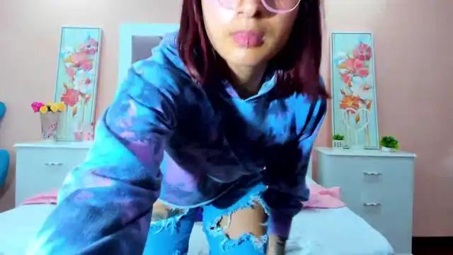 Saarahjones – XlovecamLive Video Recording – 2025 03-25 20:01:19