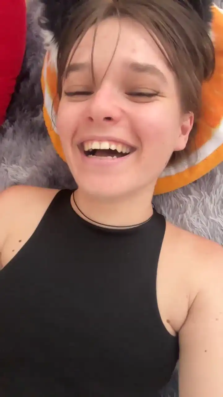 Herliossa – XlovecamLive Video Recording – 2025 05-06 07:57:53