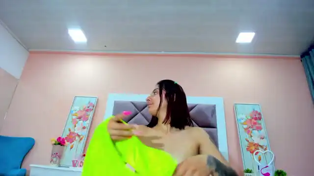 Saarahjones – XlovecamLive Video Recording – 2025 03-16 09:21:47