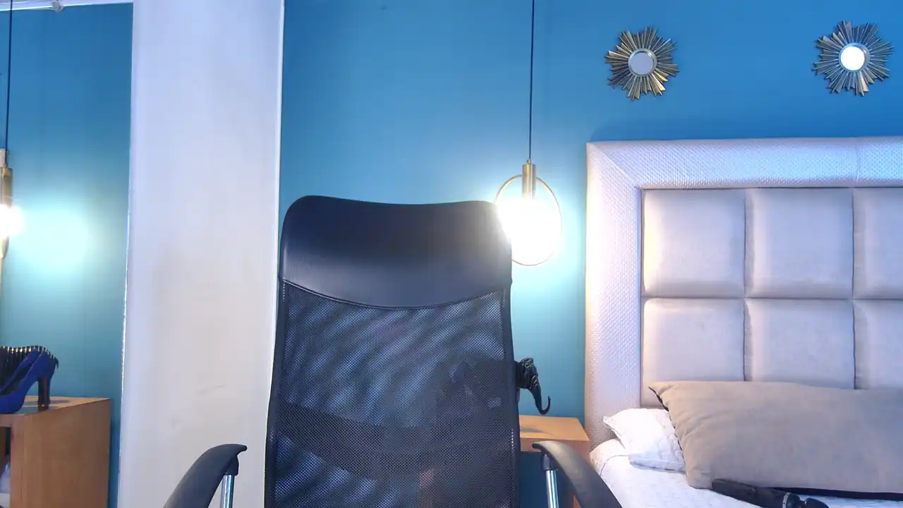 Missary – XlovecamLive Video Recording – 2025 05-16 08:19:19
