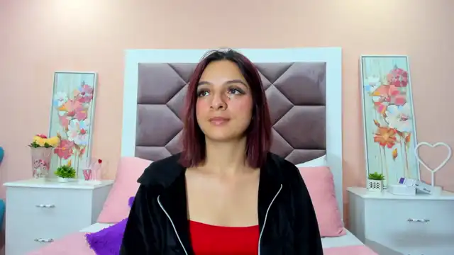 Saarahjones – XlovecamLive Video Recording – 2025 04-22 00:44:57