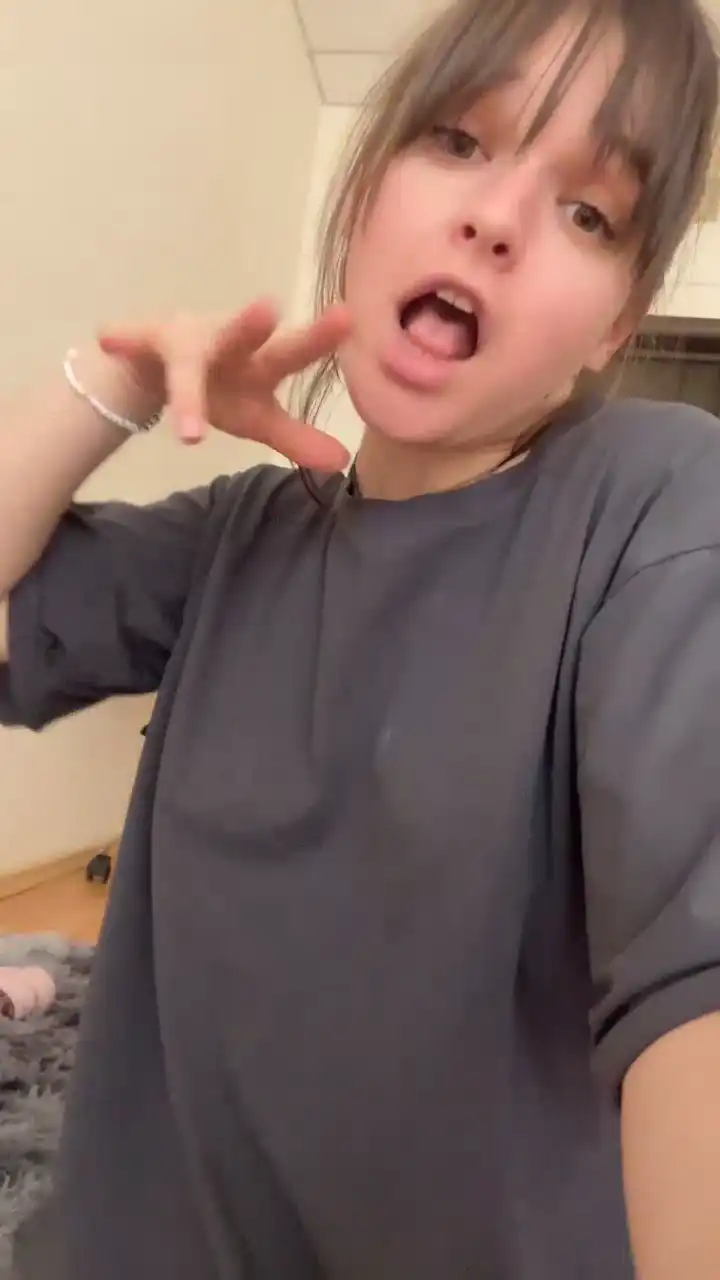 Herliossa – XlovecamLive Video Recording – 2025 05-22 01:44:47