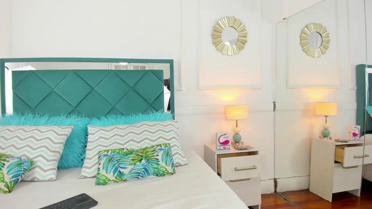 Valeriaafranco – XlovecamLive Video Recording – 2025 04-20 12:03:29