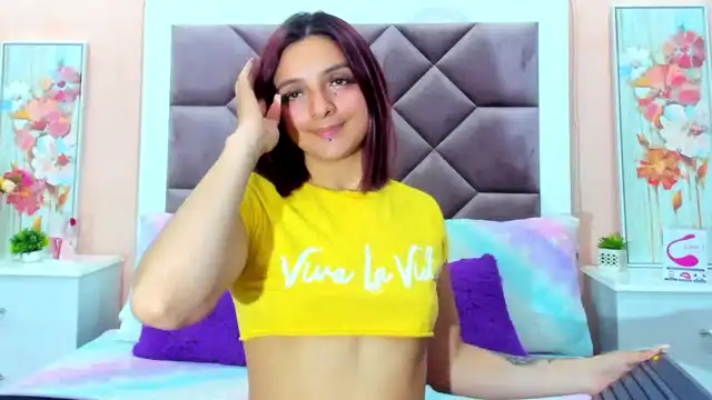 Saarahjones – XlovecamLive Video Recording – 2024 10-05 13:24:08