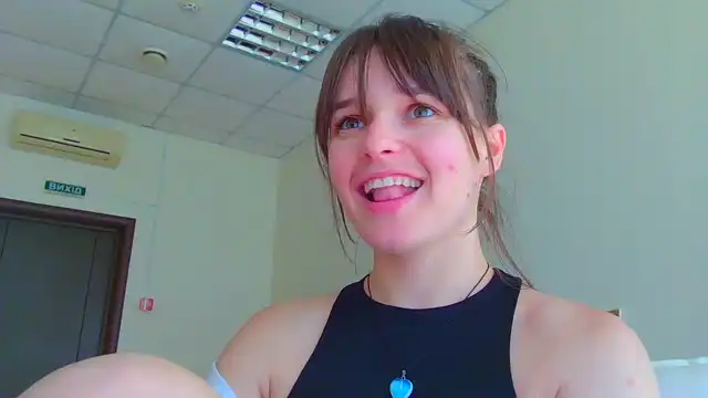 Herliossa – XlovecamLive Video Recording – 2025 02-25 08:05:00