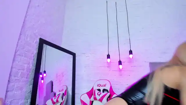 Sabripretty – XlovecamLive Video Recording – 2025 06-18 20:29:12
