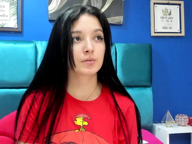 Sarahgood – XlovecamLive Video Recording – 2025 02-06 01:17:27