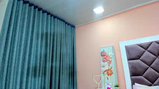 Saarahjones – XlovecamLive Video Recording – 2024 10-15 15:50:47
