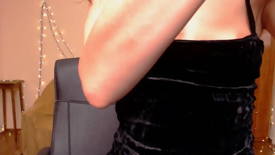 Vievienneclemente – XlovecamLive Video Recording – 2025 02-20 22:19:13