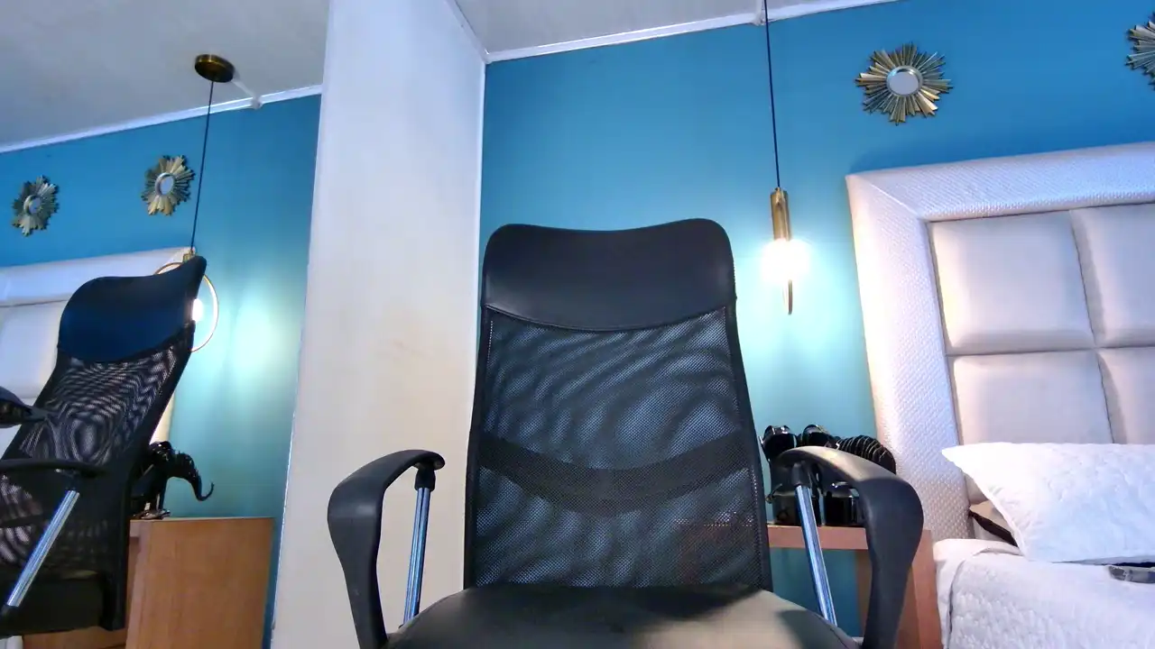 Missary – XlovecamLive Video Recording – 2025 02-28 12:04:41