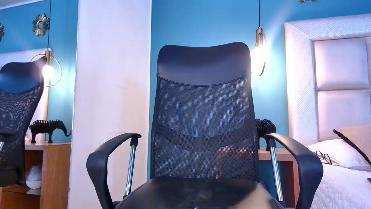 Missary – XlovecamLive Video Recording – 2025 01-19 19:00:17